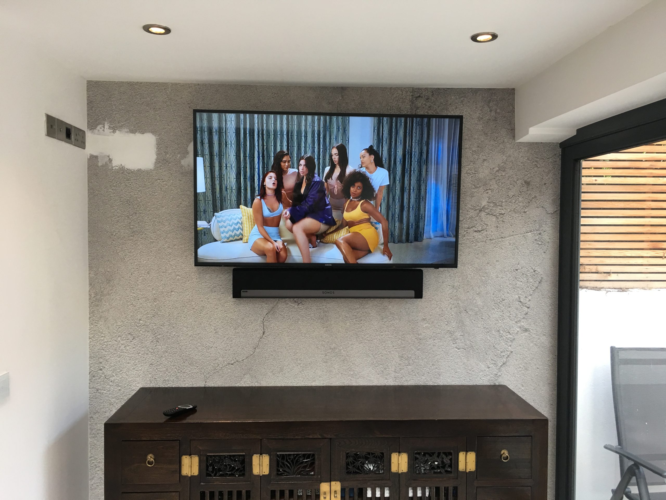 Dorset TV Installers TV Wall Mounting Wareham TV Hangers AV Design